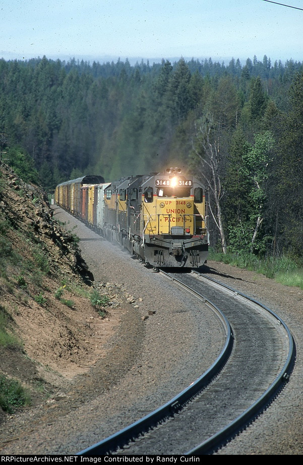 UP 3148 grinding uphill